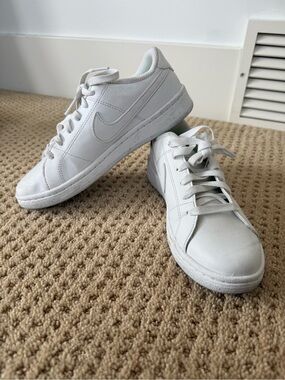 Nike Women's White Low-Top Leather Sneakers